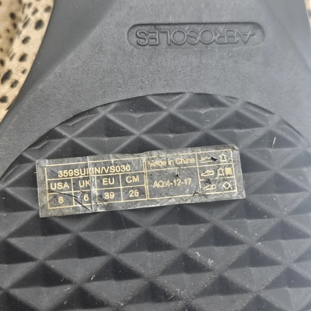 Aerosoles leopard print flats size 8